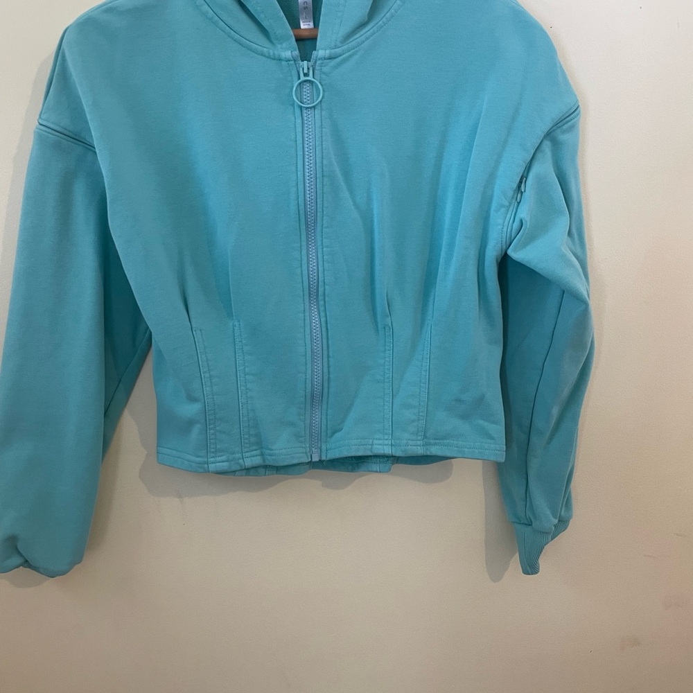 Fabletics Blue Cropped Long Sleeve Hoodie